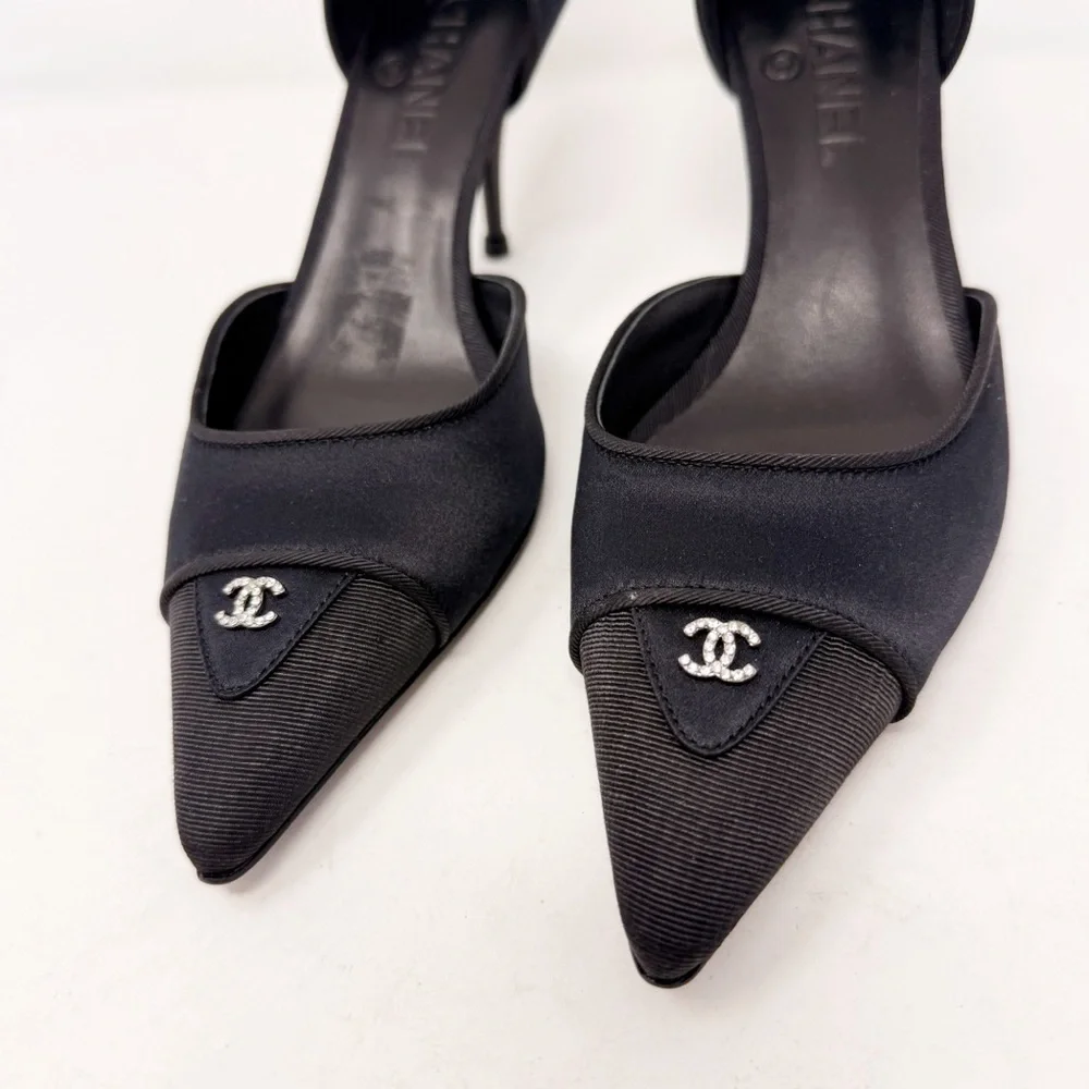 Chanel Black D’Orsay Heels Pointed Toe Kitten Heel Pumps with Silver CC Logo 41 - Picture 5 of 16